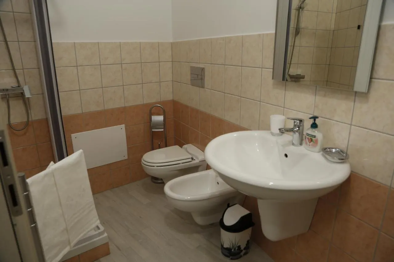 B&B Al Centro Nicosia 0*,  Italia